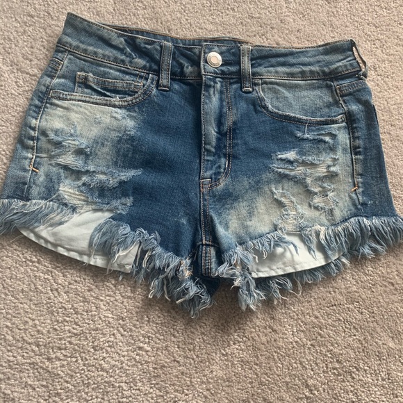 High rise destress shorts - Picture 2 of 2